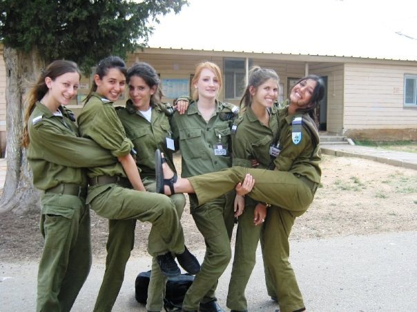 Israeli-soldier-girls-148.jpg